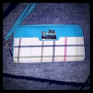 Coach Bags - Coach wallet/wristlet Coach Bags - Coach wallet/wristlet